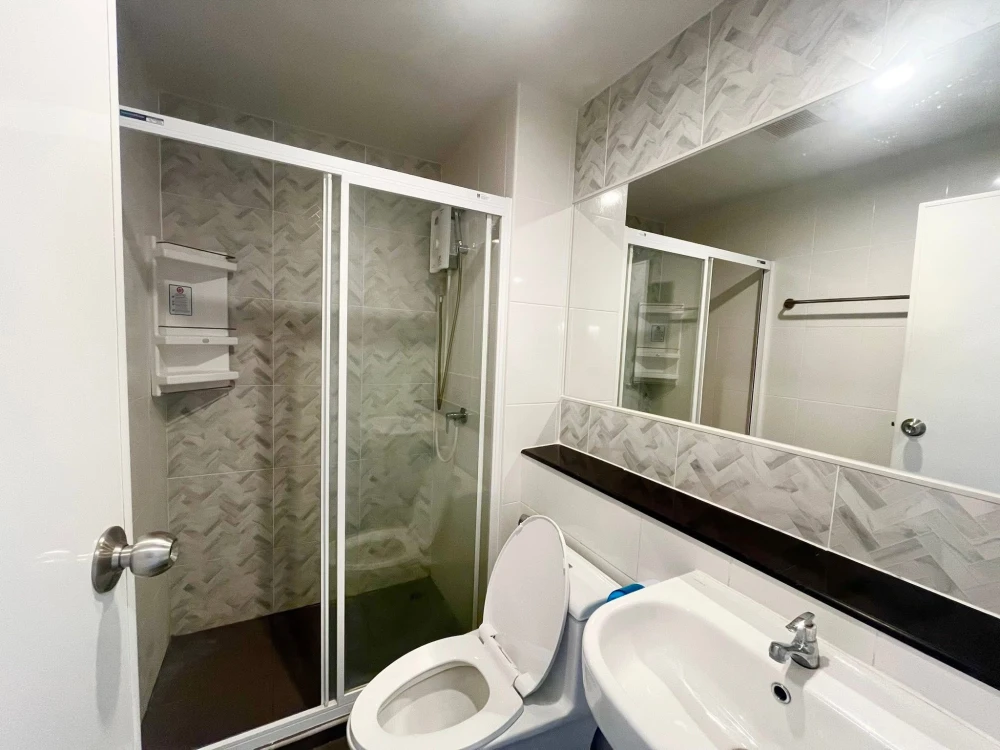 ให้เช่า Regent Home Bangna ห้องชั้นสูง เฟอร์พร้อม จองเลย