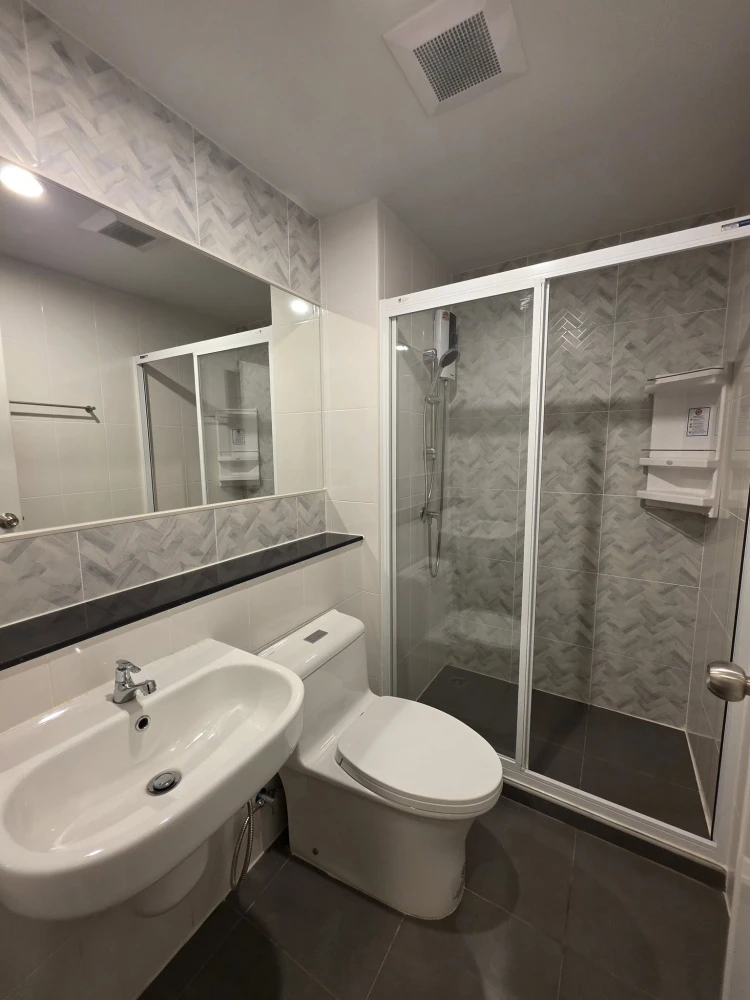 ให้เช่า Regent Home Bangna ห้องน่าอยู่ ตกแต่งคุมโทน บิ้วอินเฟอร์นิเจอร์อย่างดี จองเลย