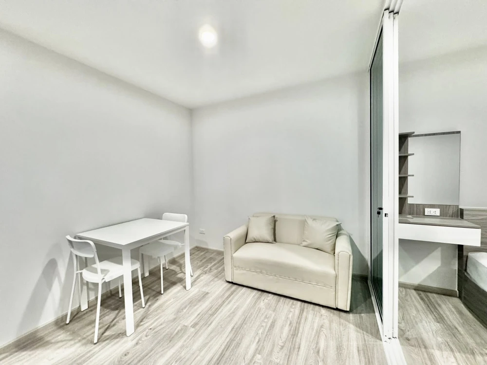 ให้เช่า Regent Home Bangna  ห้องน่าอยู่ เฟอร์พร้อม หิ้วกระเป๋าใบเดียวมาได้เลย++