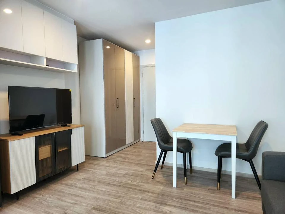 ให้เช่า  Regent Home Bangna ห้องพร้อมอยุ่ เฟอร์ เครื่องใช้ไฟฟ้าครบ มาแต่ตัวเข้าอยู่ได้เลย