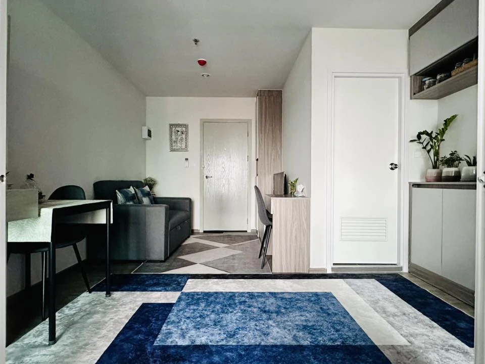 ให้เช่า Regent Home Bangna ห้องมุมคนไม่พลุกพล่าน ตกแต่งคุมโทน เฟอร์นิเจอร์ครบครัน ดีแบบนี้ห้ามพลาด