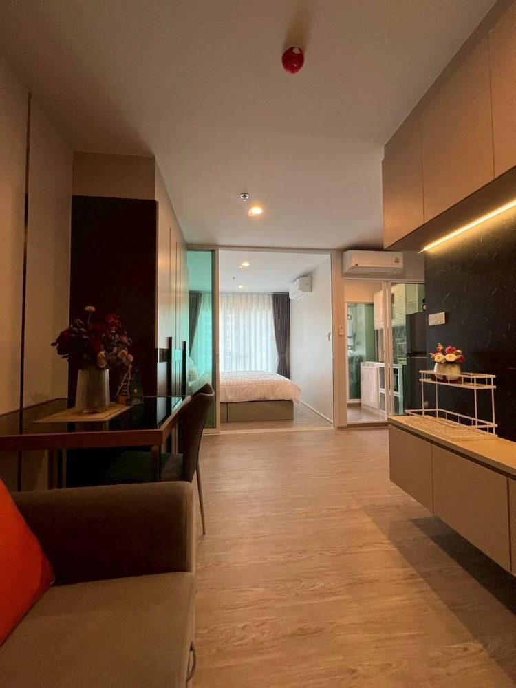 ให้เช่า Regent Home Bangna ห้องมุมคนไม่พลุกพล่าน เฟอร์นิเจอร์ครบครัน หิ้วกระเป๋าเข้าอยู่ได้เลยจ้า