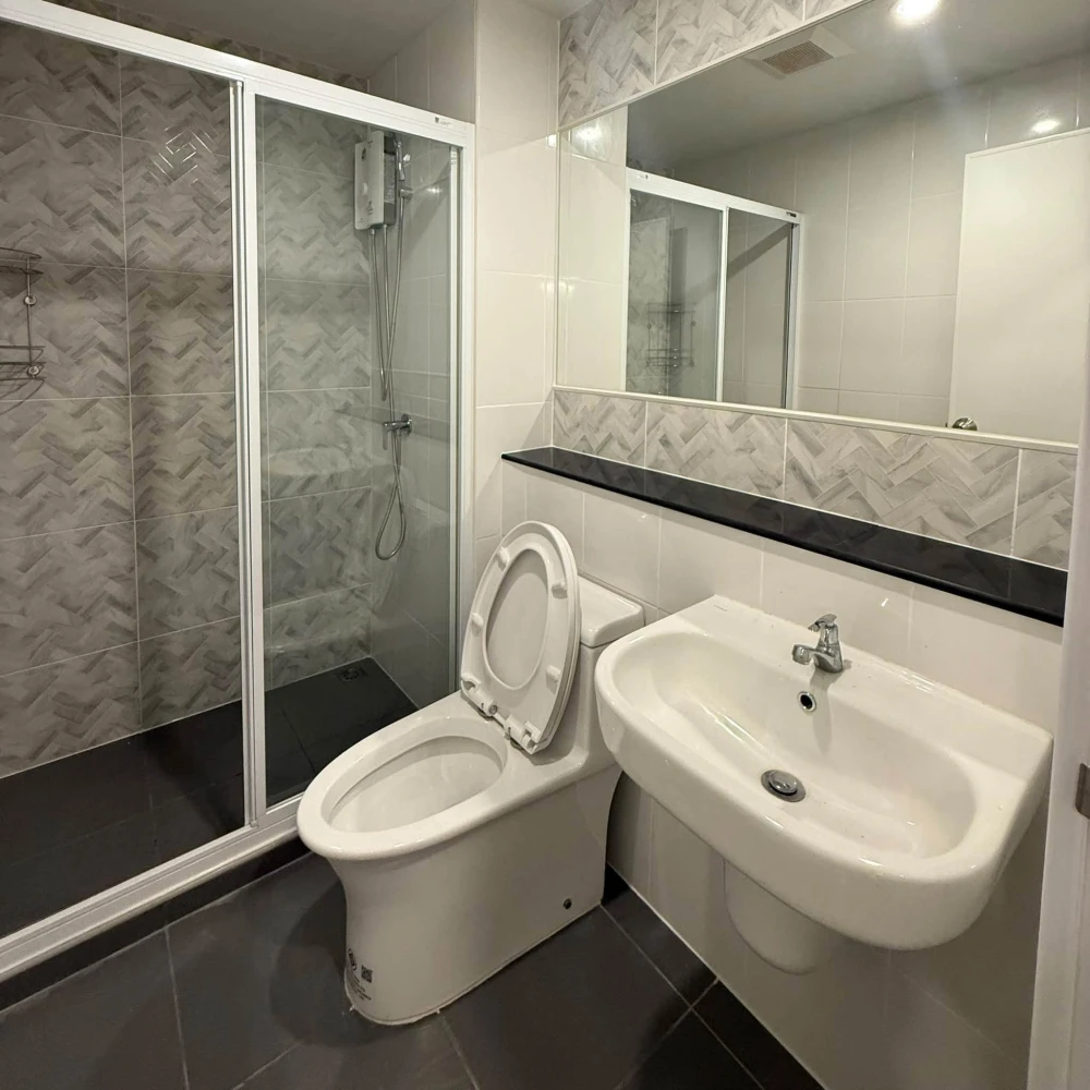 ให้เช่า Regent Home Bangna ห้องสตูดิโอ มาพร้อมเฟอร์นิเจอร์และเครื่องใช้ไฟฟ้าครบครัน จองด่วน