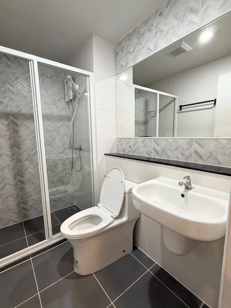 ให้เช่า REGENT HOME BANGNA ห้องสวย เฟอร์นิเจอร์ SB & คช.ไฟฟ้าครบ พร้อมเข้าอยู่