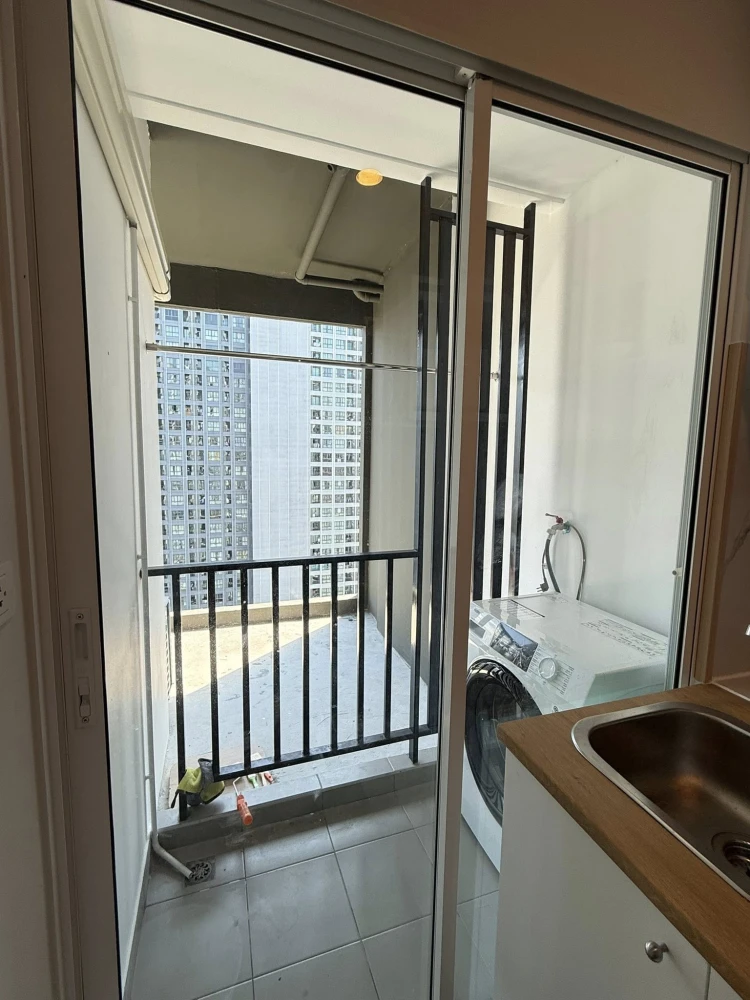 ให้เช่า Regent Home Bangna ห้องอยู่ชั้นสูงมากๆ ตกแต่งครบ พร้อมเข้าอยู่