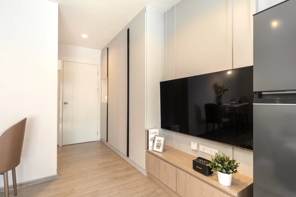 ให้เช่า Regent Home Bangna ห้องแตงน่าอยู่ โทนขาวสบายตา ราคาสบายกระเป๋า มาจับมาจองเลย อย่าพลาด