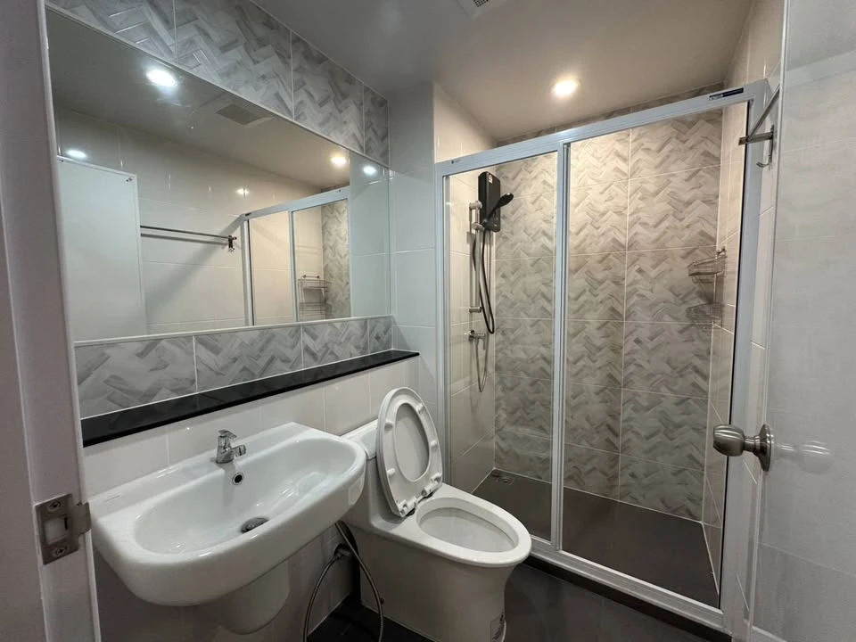 ให้เช่า Regent Home Bangna ห้องแต่งน่าอยู่ บิ้วอินสวยๆ แค่มีกระเป๋าเสื้อผ้า เข้าอยู่ได้ทันที จองเลย อย่ารอช้า