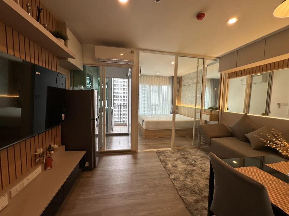 ให้เช่า Regent Home Bangna ห้องแต่งสวยคุมโทน บิ้วอินหัวเตียงอย่างดี มาพร้อมเฟอร์นิเจอร์ครบครัน จองด่วน