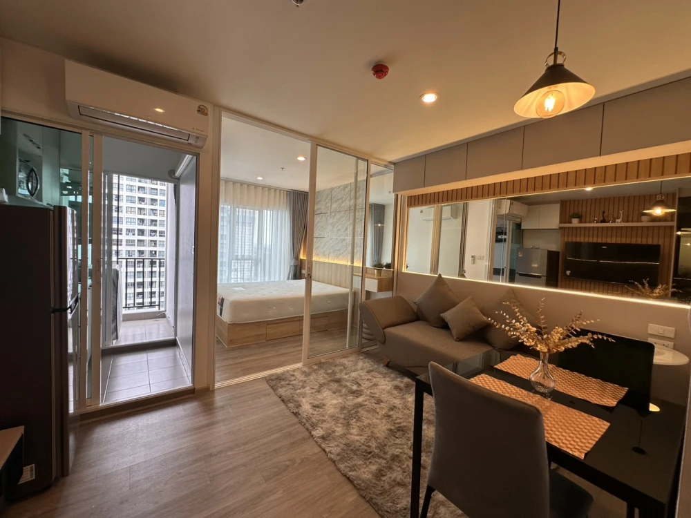 ให้เช่า Regent Home Bangna ห้องแต่งสวยคุมโทน บิ้วอินหัวเตียงอย่างดี มาพร้อมเฟอร์นิเจอร์ครบครัน จองด่วน