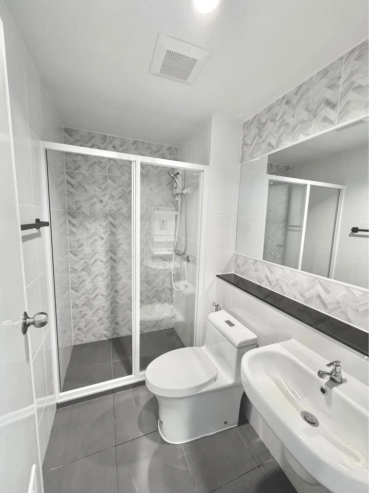 ให้เช่า Regent Home Bangna ห้องแต่งสวยคุมโทน เฟอร์นิเจอร์บิ้วอินอย่างดี จองเลย