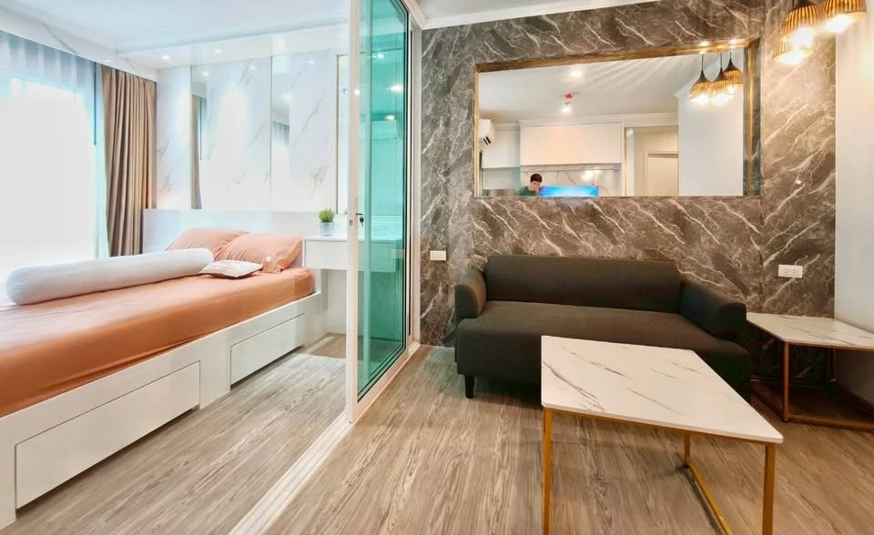 ให้เช่า Regent Home Bangna ห้องแต่งสวย บิ้วอินหัวเตียงสุดปัง เห็นวิวเมือง รีบจองเลย