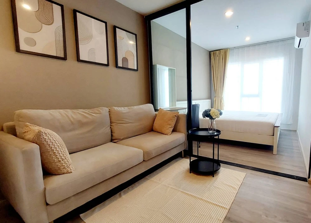 ให้เช่า Regent Home Bangna ห้องไม่ร้อน เฟอร์นิเจอร์ครบ พร้อมที่นอน​ 6 ฟุต​และโซฟาขนาด​ใหญ่​ รีบจองเลย