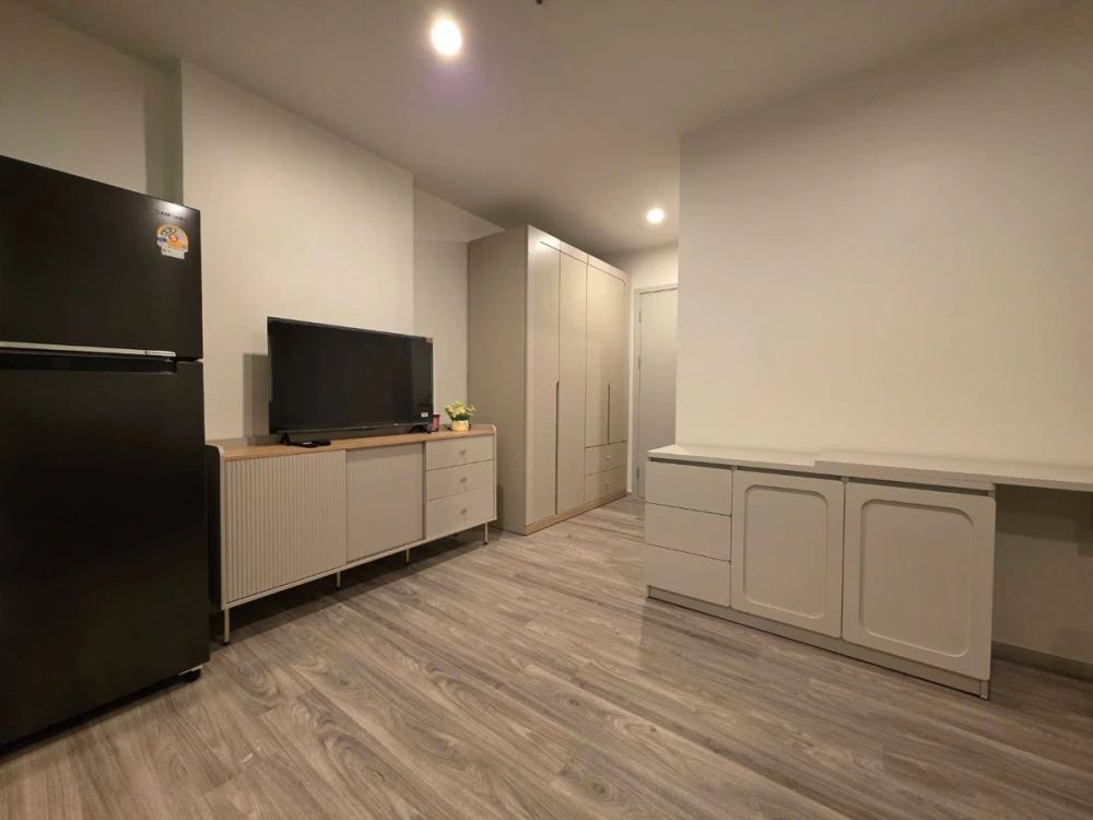 ให้เช่า Regent Home Bangna อาคาร A วิวโล่งแม่น้ำ บรรยากาศช่วงกลางคืนสวยมาก มีเฟอร์นิเจอร์ เครื่องใช้ไฟฟ้าครบ สามารถเข้าอยู่ได้ทันที