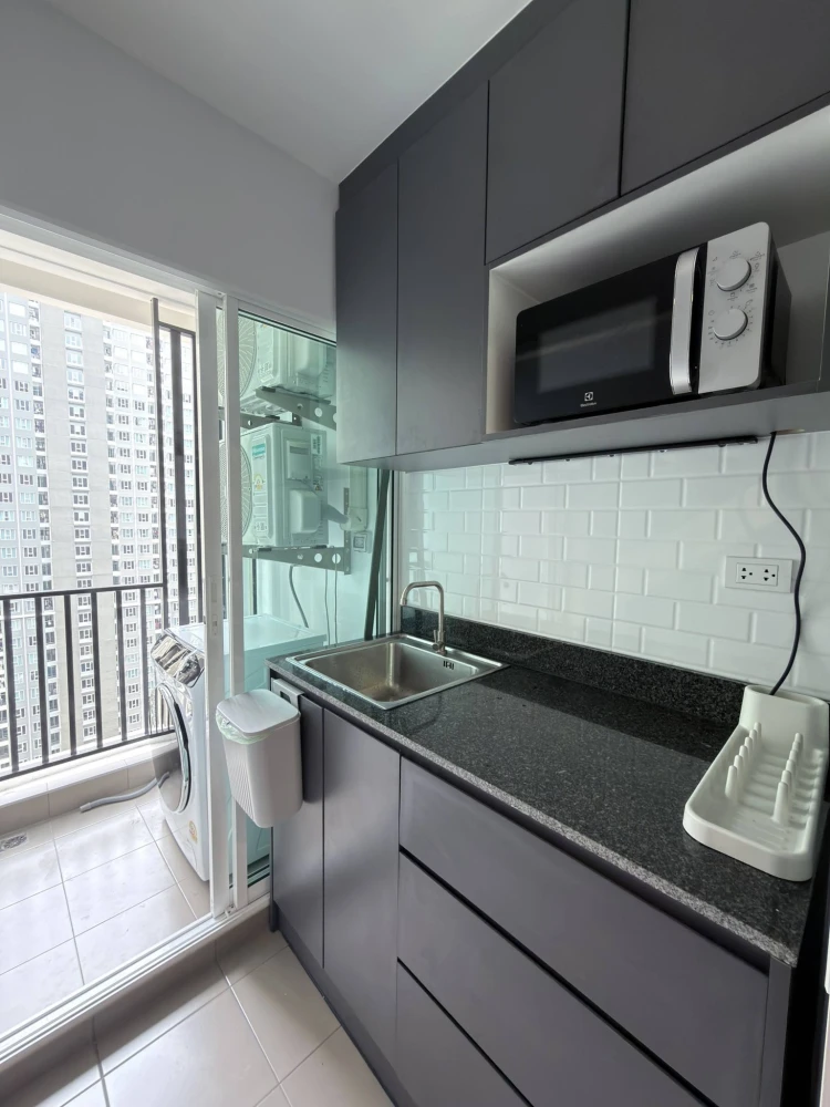 ให้เช่า Regent Home Bangna 1 ห้องนอน 1 ห้องน้ำ ตกแต่งครบครัน วิวสระว่ายน้ำ ดีแบบนี้ห้ามพลาด