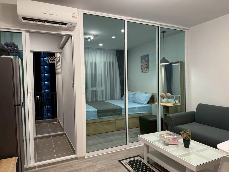 ให้เช่า Regent Home Bangna 1 ห้องนอน 1 ห้องน้ำ ตกแต่งคุมโทน เฟอร์นิเจอร์ครบครัน หิ้วกระเป๋าเข้าอยู่ได้เลยจ้า