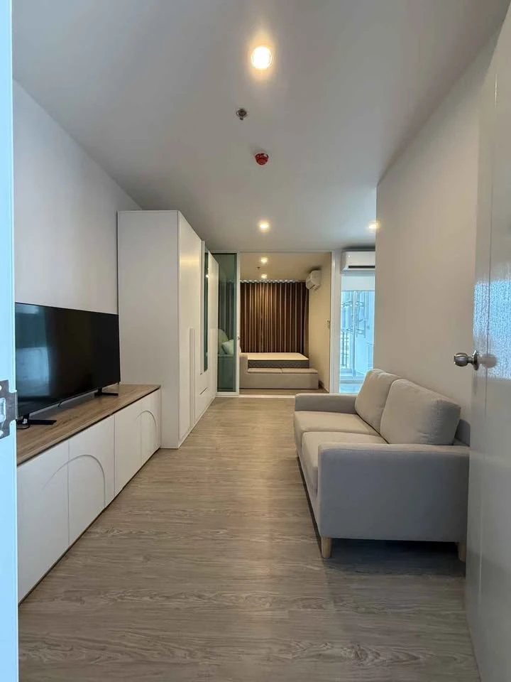 ให้เช่า Regent Home Bangna 1 ห้องนอน 1 ห้องน้ำ มาพร้อมเฟอร์และเครื่องใช้ไฟฟ้าครบครัน รีบจองด่วนๆเลย