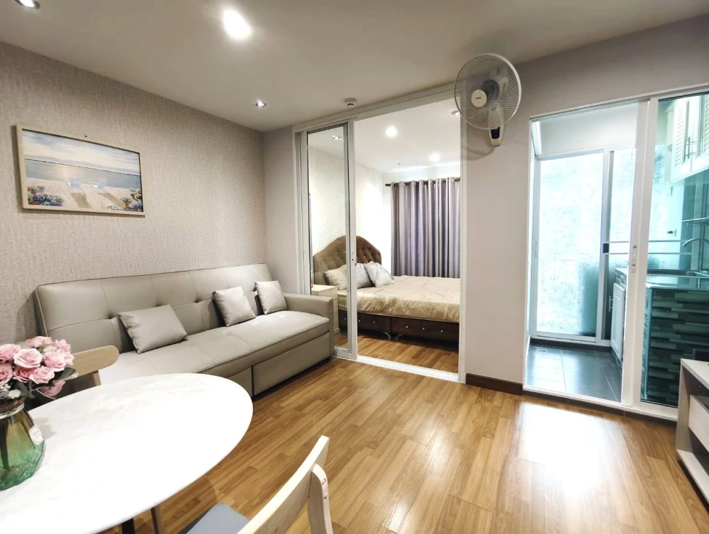 ให้เช่า Regent Home Sukhumvit 81 ห้องชั้น 4 มาพร้อมเฟอร์นิเจอร์ครบครัน วิวสระว่ายน้ำ จองเลย