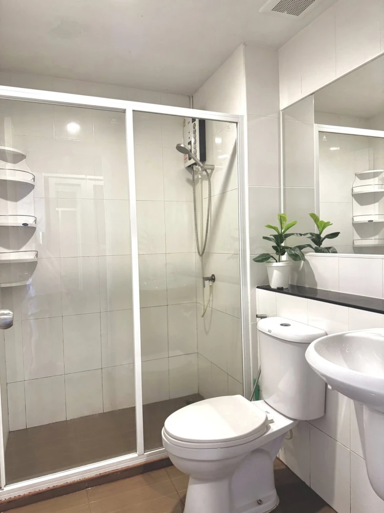 ให้เช่า Regent Home Sukhumvit 97/1 ห้องน่าอยู่ ชั้น 3 เฟอร์และเครื่องใช้ไฟฟ้าครบครัน หิ้วกระเป๋าเข้าอยู่ได้เลยจ้า