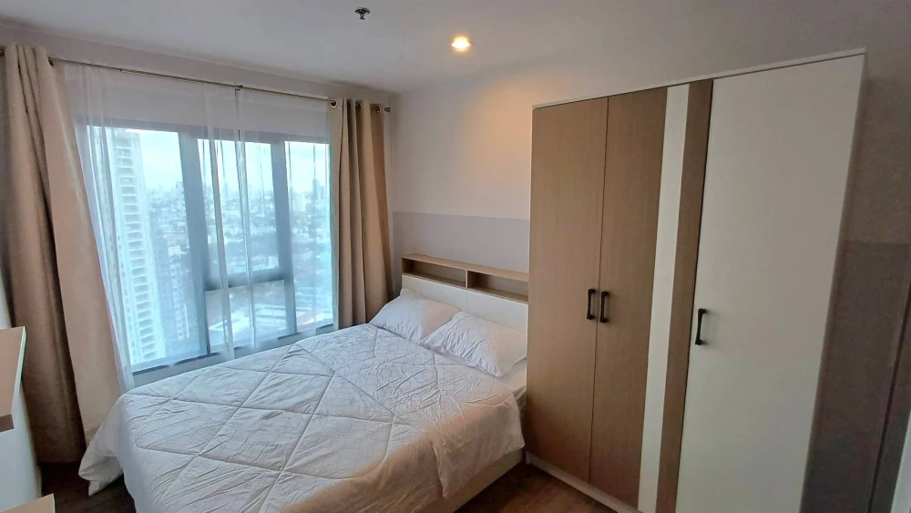 ให้เช่า Regent Home Wuttakat ชั้น 28 ห้องกั้นเป็นสัดส่วน แต่งครบ จองเลย ด่วนๆ