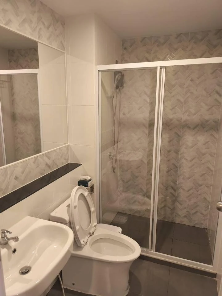 ให้เช่า Regent Home Wuttakat ห้องชั้นสูง พร้อมอยู่ เฟอร์พร้อม จองเลย