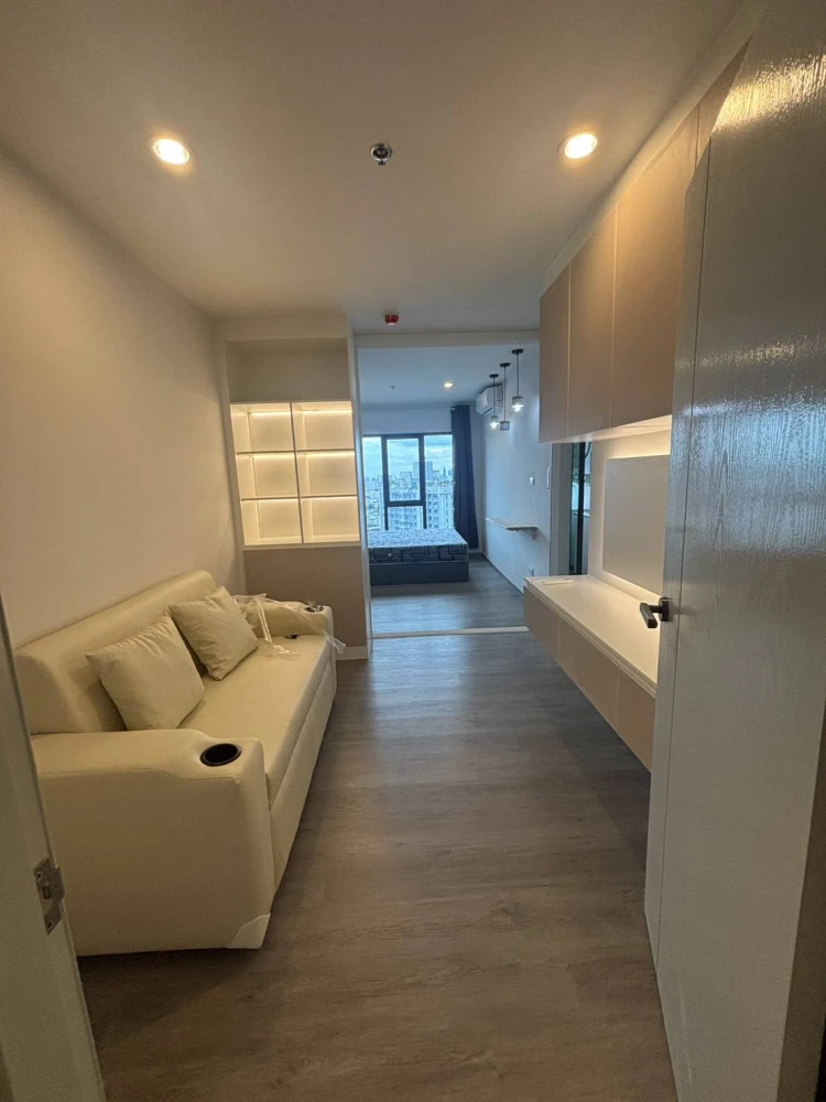 ให้เช่า Regent Home Wuttakat ห้องชั้นสูง พร้อมเข้าอยู่ เฟอร์พร้อม จองเลย