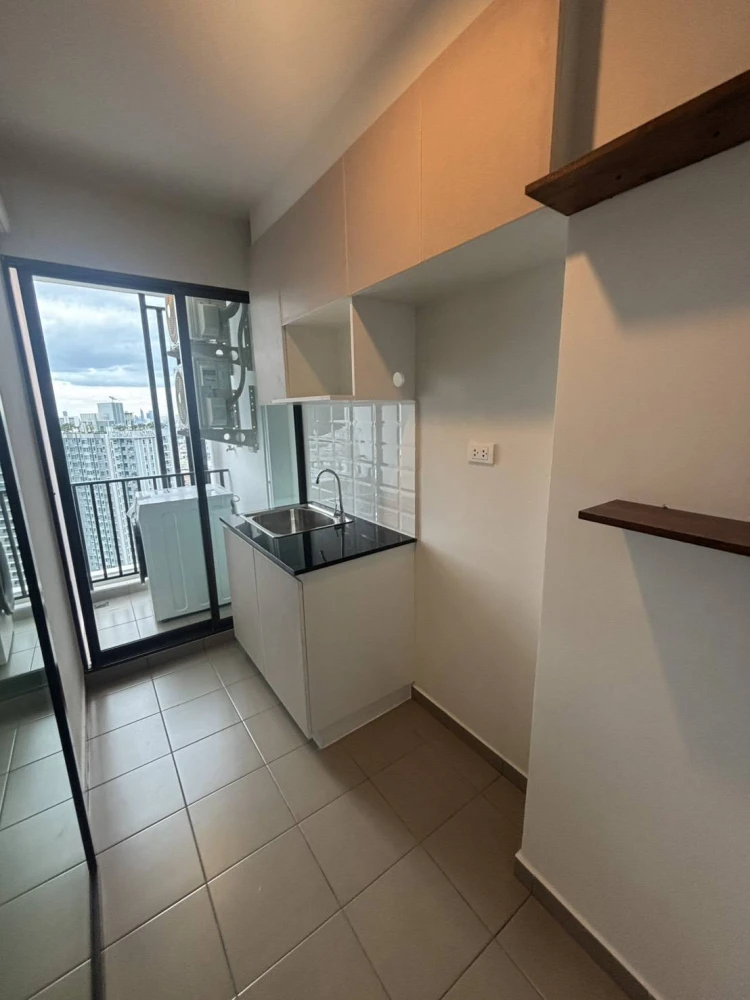 ให้เช่า Regent Home Wuttakat ห้องชั้นสูง พร้อมเข้าอยู่ เฟอร์พร้อม จองเลย