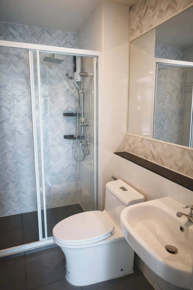 ให้เช่า Regent Home Wuttakat ห้องชั้นสูง วิวองค์พระ โล่งไม่มีตึกบัง  ลมเย็นสบาย แดดไม่ร้อน เฟอร์พร้อม ราคาสบายกระเป๋า จองเลย