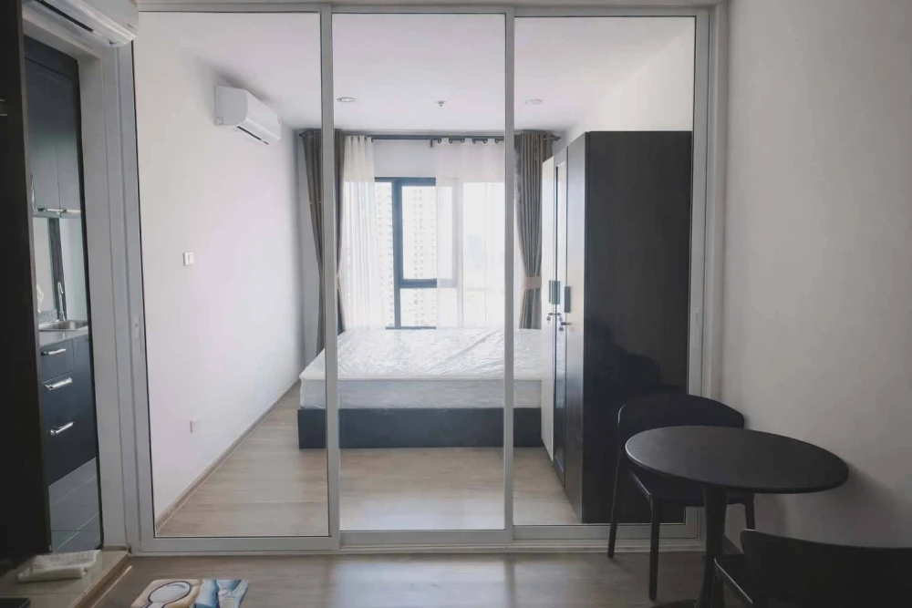 ให้เช่า Regent Home Wuttakat ห้องชั้นสูง วิวองค์พระ โล่งไม่มีตึกบัง  ลมเย็นสบาย แดดไม่ร้อน เฟอร์พร้อม ราคาสบายกระเป๋า จองเลย