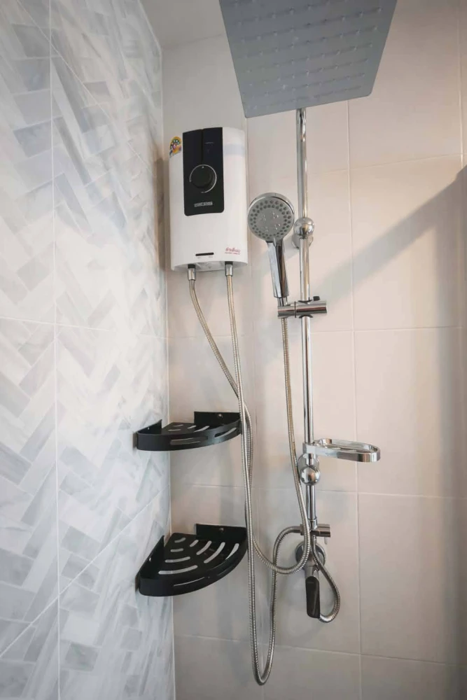 ให้เช่า Regent Home Wuttakat ห้องชั้นสูง วิวองค์พระ โล่งไม่มีตึกบัง  ลมเย็นสบาย แดดไม่ร้อน เฟอร์พร้อม ราคาสบายกระเป๋า จองเลย