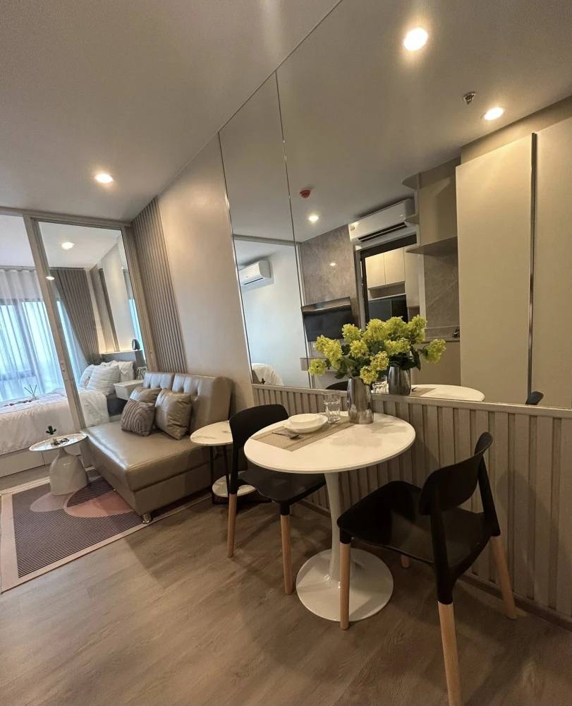 ให้เช่า Regent Home Wuttakat ห้องชั้นสูง เฟอร์รพ้อม ราคาสบายกระเป๋า จองเลย