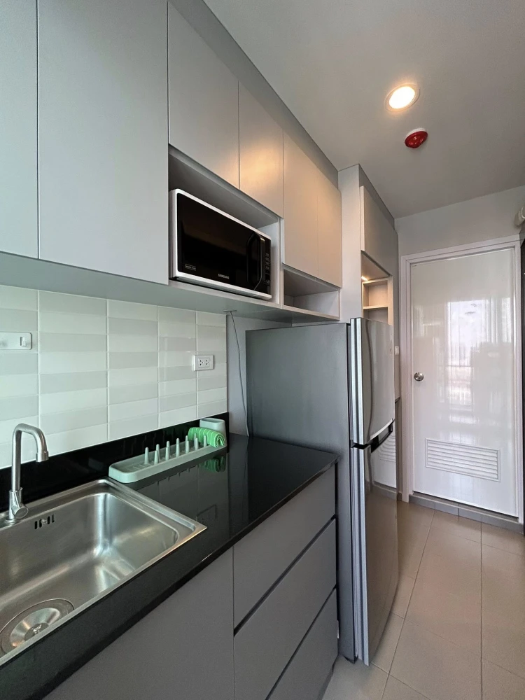 ให้เช่า Regent Home Wuttakat ห้องชั้นสูง เฟอร์รพ้อม ราคาสบายกระเป๋า จองเลย