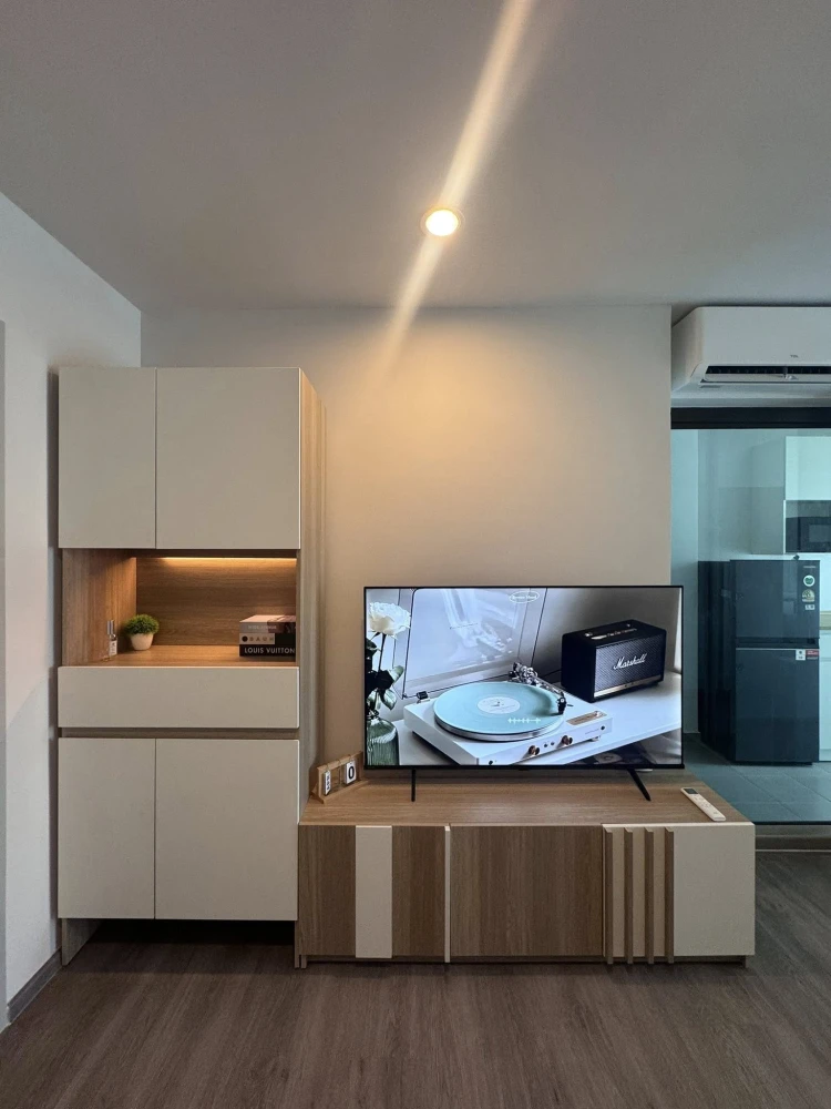 ให้เช่า Regent Home Wuttakat ห้องชั้นสูง เฟอร์ + เครื่องใช้ไฟฟ้าพร้อม จองเลย