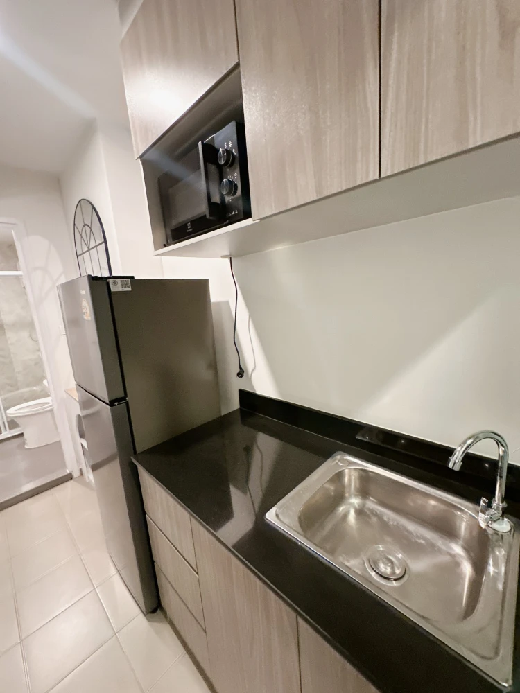 ให้เช่า Regent Home Wuttakat ห้องพร้อมอยู่ เฟอร์พร้อม ชั้นสูงลมดี จองเลย