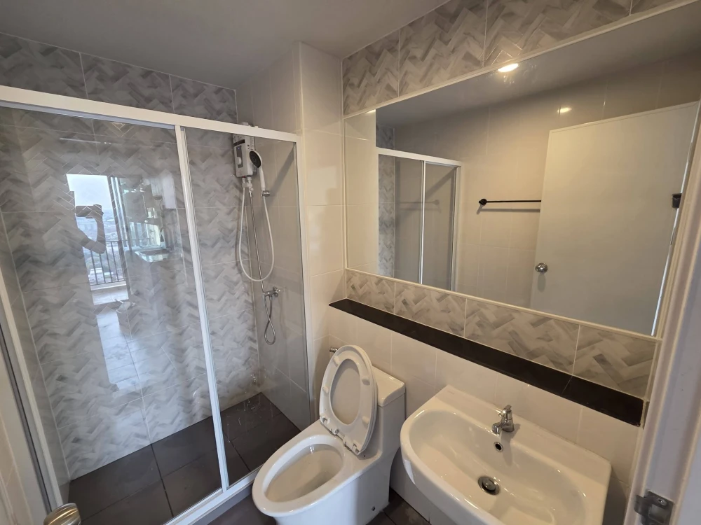 ให้เช่า Regent Home Wuttakat ห้องพร้อมอยู่ เฟอร์พร้อม ชั้นสูงลมดี วิวสวย จองเลย