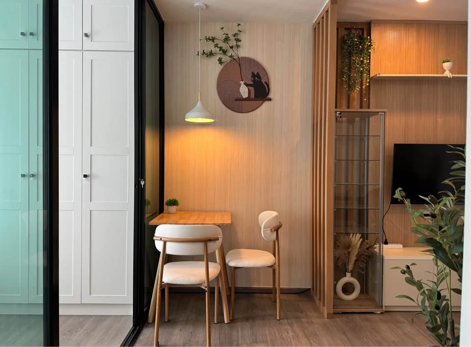 ให้เช่า Regent Home Wuttakat ห้องมุมให้ความเป็นส่วนตัว ตกแต่งคุมโทน เฟอร์ครบ จองเลย