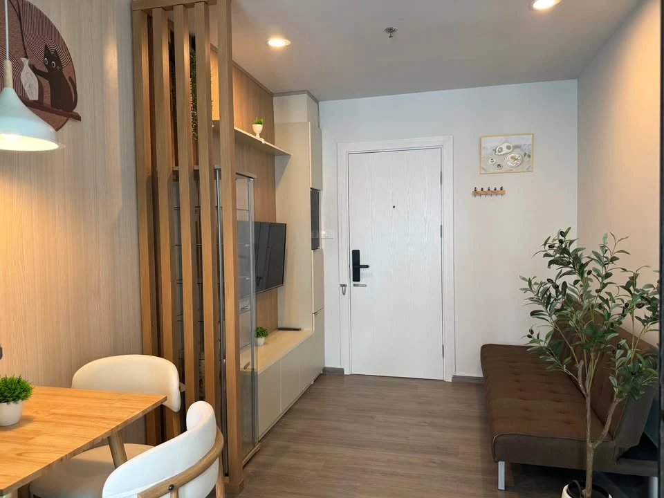 ให้เช่า Regent Home Wuttakat ห้องมุมให้ความเป็นส่วนตัว ตกแต่งคุมโทน เฟอร์ครบ จองเลย