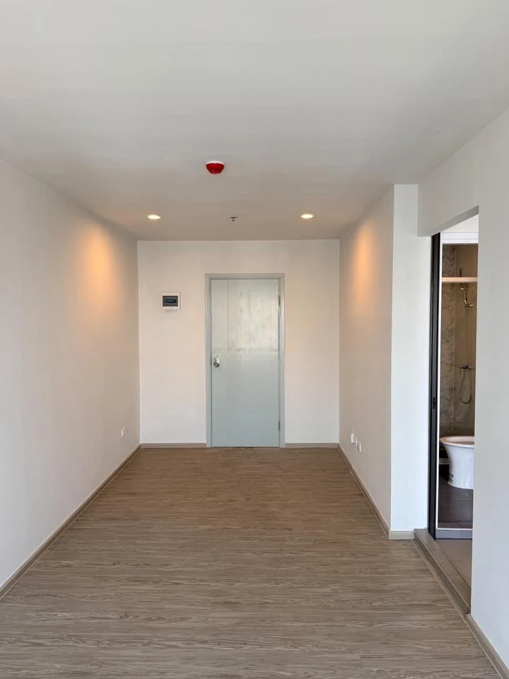 ให้เช่า Regent Home Wuttakat ห้องเปล่า ทำเลดี เดินทางสะดวก ส่วนกลางสุดปัง จองเลย