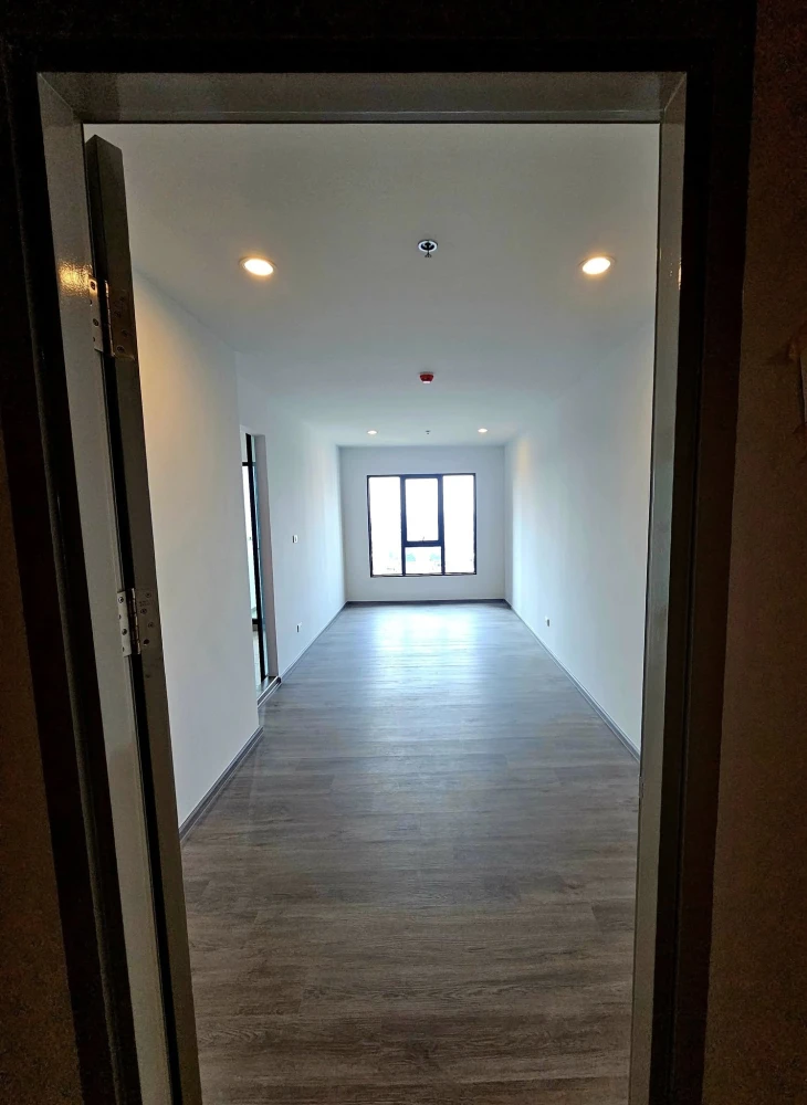 ให้เช่า Regent Home Wuttakat ห้องเปล่า สะอาด โปร่งโล่ง ได้วิว BTS คนชอบแต่งห้องห้ามพลาด