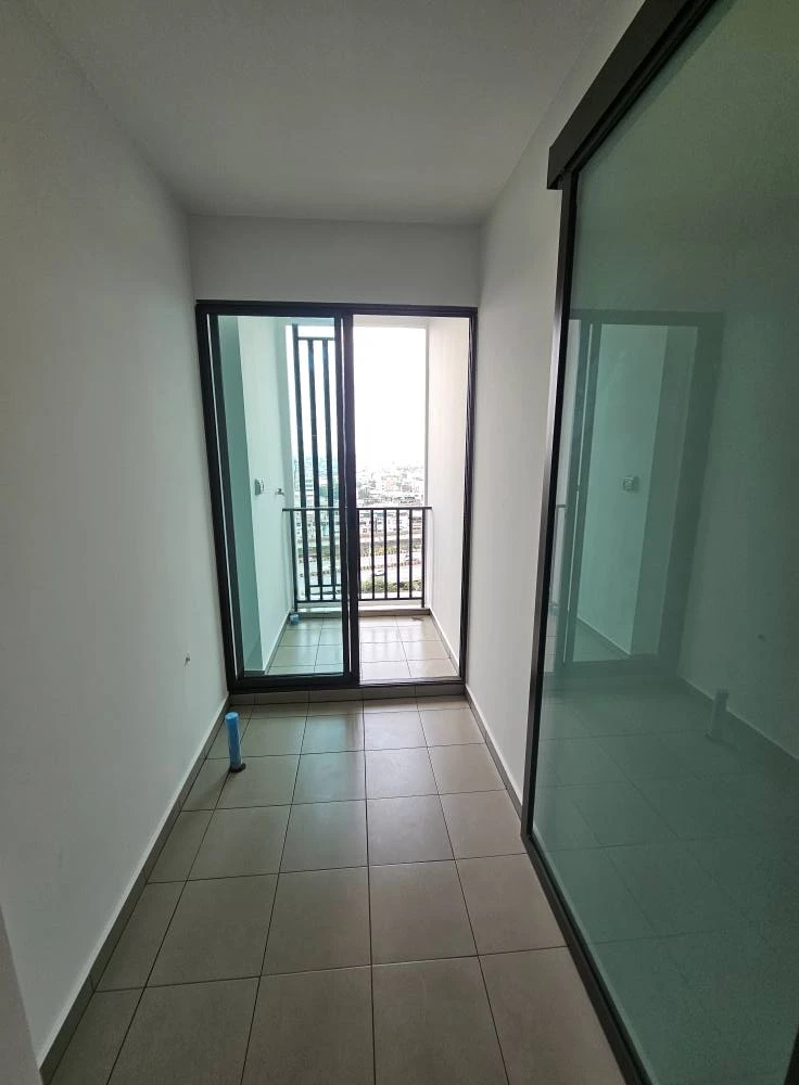 ให้เช่า Regent Home Wuttakat ห้องเปล่า สะอาด โปร่งโล่ง ได้วิว BTS คนชอบแต่งห้องห้ามพลาด