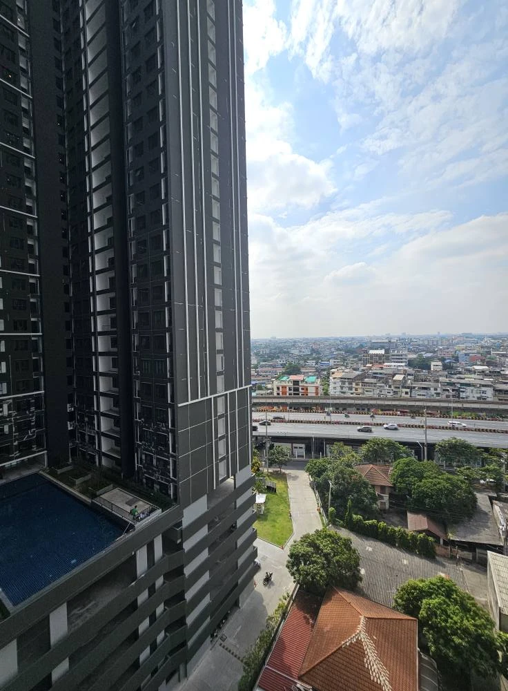 ให้เช่า Regent Home Wuttakat ห้องเปล่า สะอาด โปร่งโล่ง ได้วิว BTS คนชอบแต่งห้องห้ามพลาด