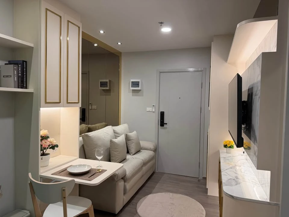 ให้เช่า Regent Home Wuttakat ห้องแต่งสวยเรียบหรูดูแพง บิ้วอินเฟอร์นิเจอร์ไม้แท้อย่างดี จองด่วน