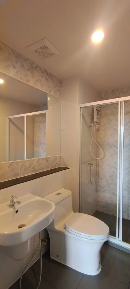 ให้เช่า Regent Home Wuttakat 1 ห้องนอน 1 ห้องน้ำ สิ่งอำนวยความสะดวกครบครัน เห็นวิวสวยจากชั้นสูง ห้ามพลาด