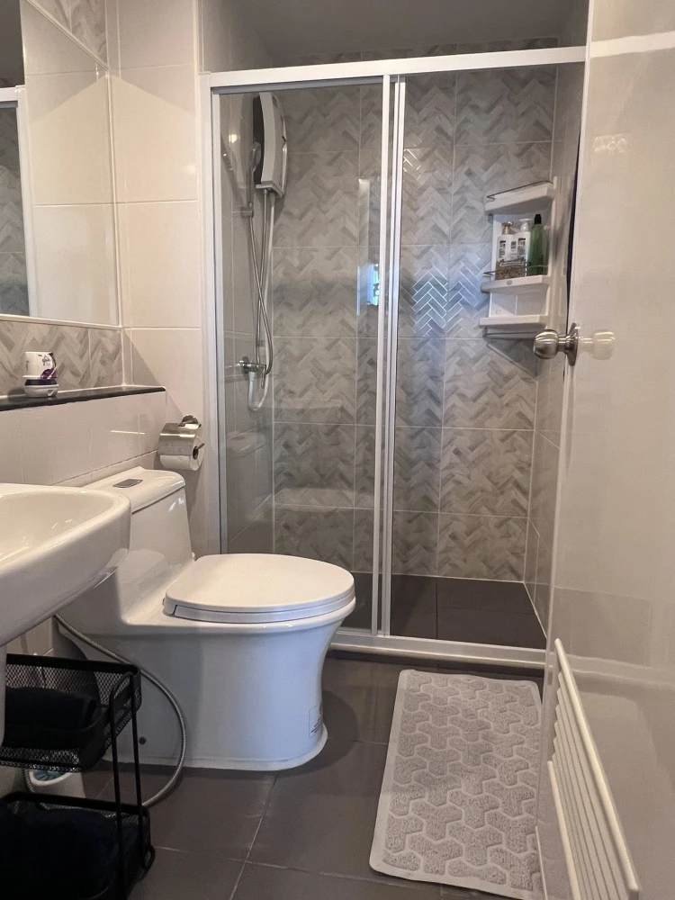 ให้เช่า Regent Home Wuttakat 1 ห้องนอน 1 ห้องน้ำ ห้องแต่งครบครัน วิวสวย ไม่บล็อค รีบจองเลยจ้า