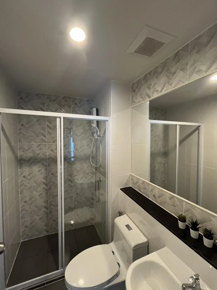 ให้เช่า Regent Home Wutthakat ห้องชั้นสูง พร้อมอยู่ หิ้วกระเป๋าใบเดียวมาได้เลย!!!