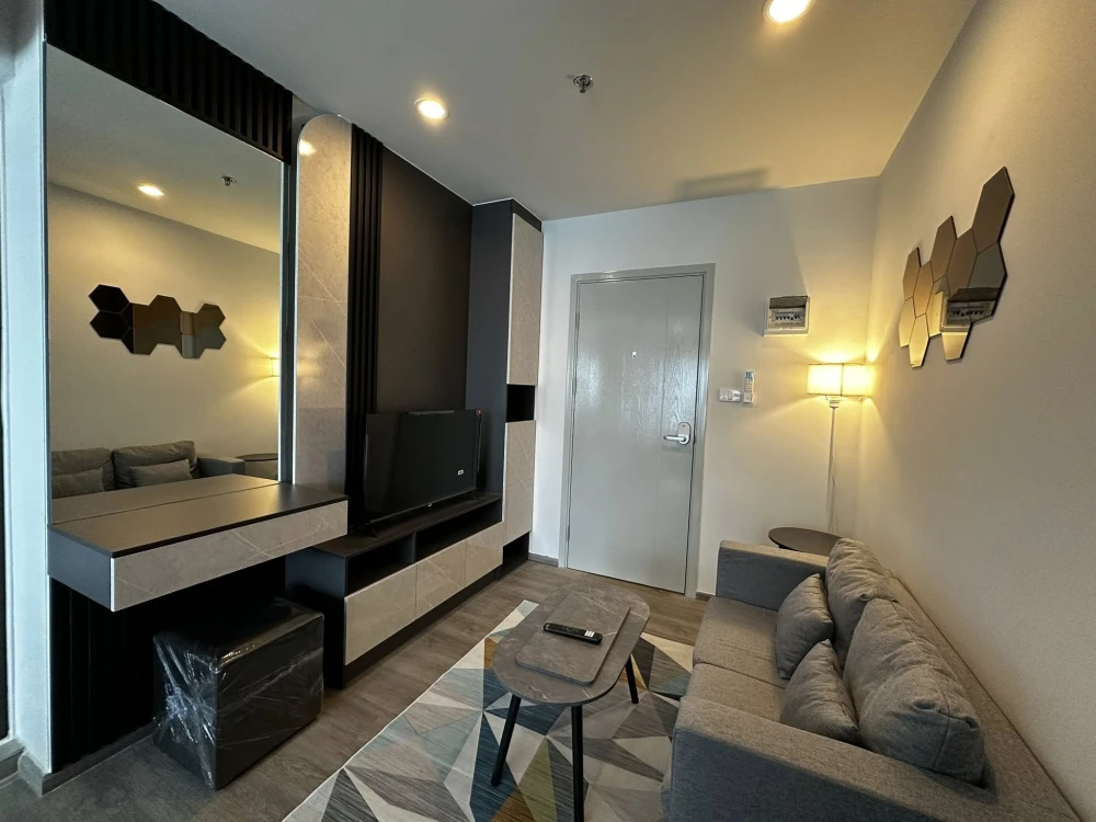 ให้เช่า Regent Home Wutthakat ห้องพร้อมอยู่ สิ่งอำนวยความสะดวกครบ มาจองเลย อย่าพลาดเด็ดขาด