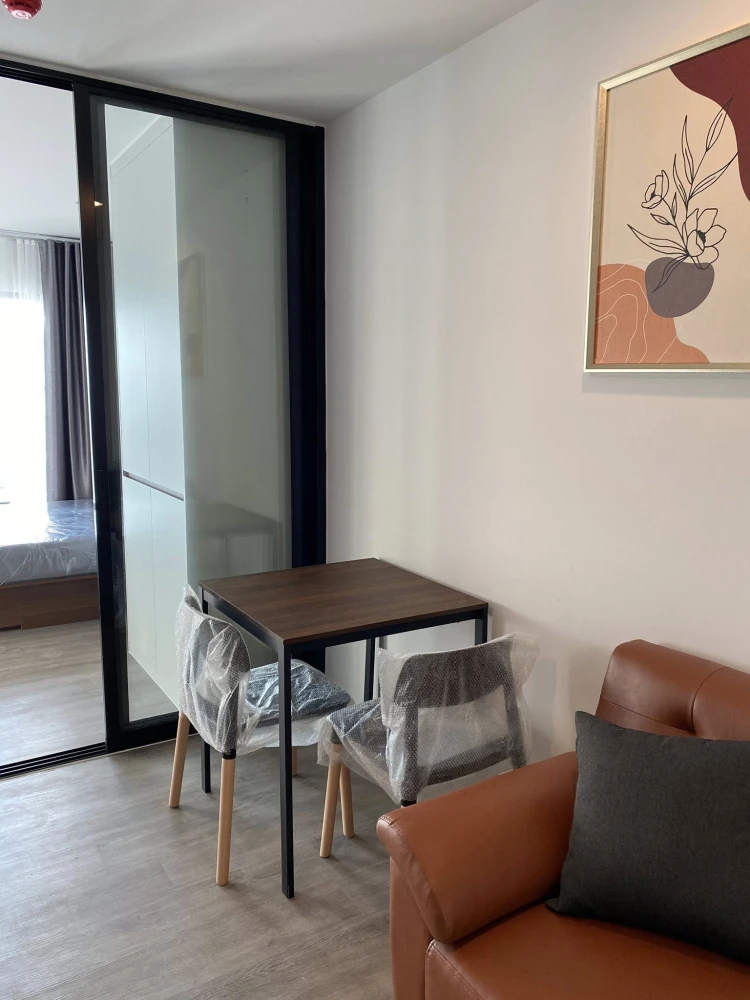 ให้เช่า Regent Home Wutthakat ห้องพร้อมอยู่ เฟอร ์เครื่องใช้ไฟฟ้าครบ มาแต่ตัวเข้าอยู่ได้เลย อย่าพลาด