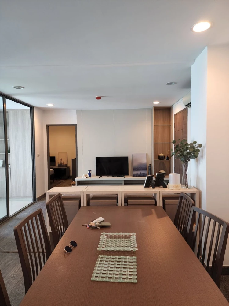 ให้เช่า Rende Sukhumvit 23 ชั้น 5 ห้องแต่งครบ น่าอยู่ สนใจจองเลย ห้ามพลาด