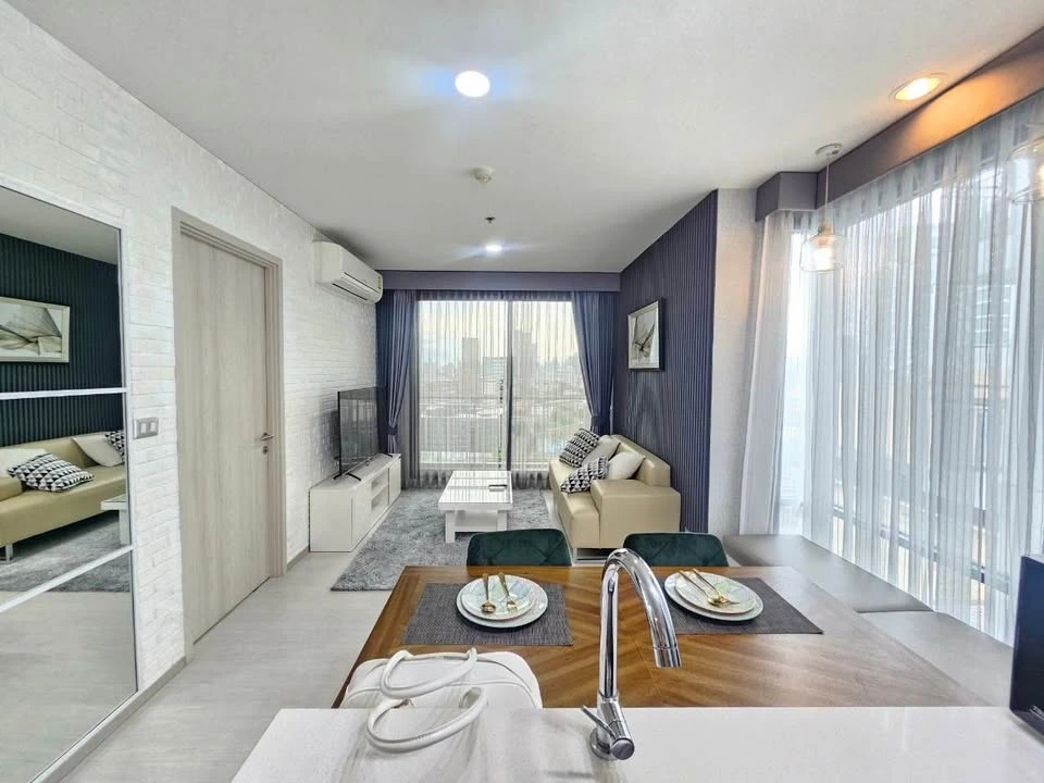 ให้เช่า Rhythm สุขุมวิท 42 ห้องมุมเงียบสงบ เป็นส่วนตัวมาก ได้วิวสวยสุดๆ รีบคว้าไว้เลย