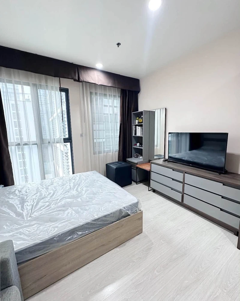 ให้เช่า Rhythm Asoke 2  ห้องพร้อมอยู่ เฟอร์นิเจอร์และเครื่องใช้ไฟฟ้าครบ! รีบจองก่อนพลาด