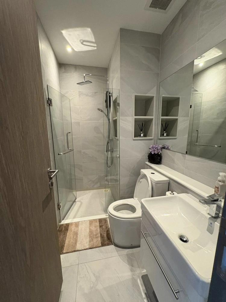 ให้เช่า Rhythm Ekkamai Estate ห้องพร้อมอยู่ เฟอร์พร้อม ชั้นสูง รีบจองเลยก่อนพลาด